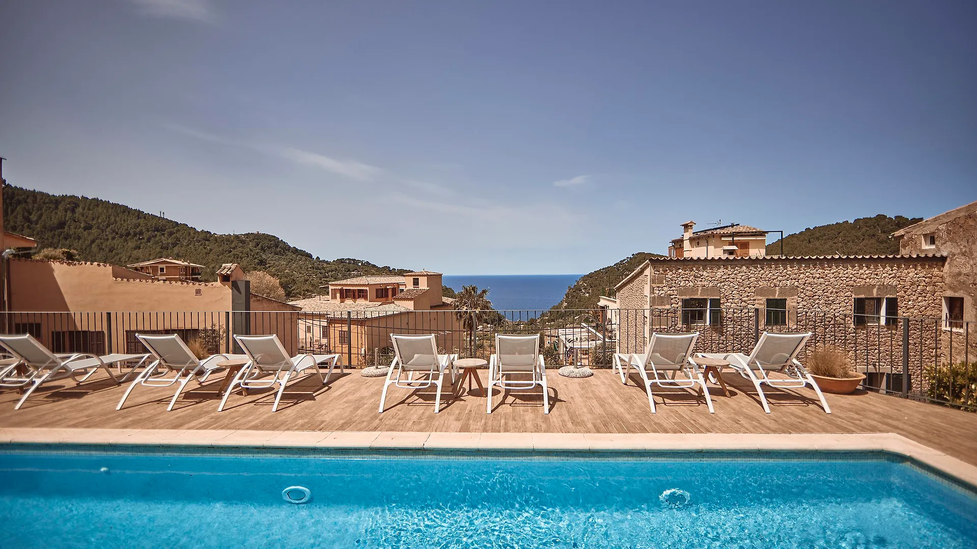 Maristel Hotel & Spa - Adults Only contacts
